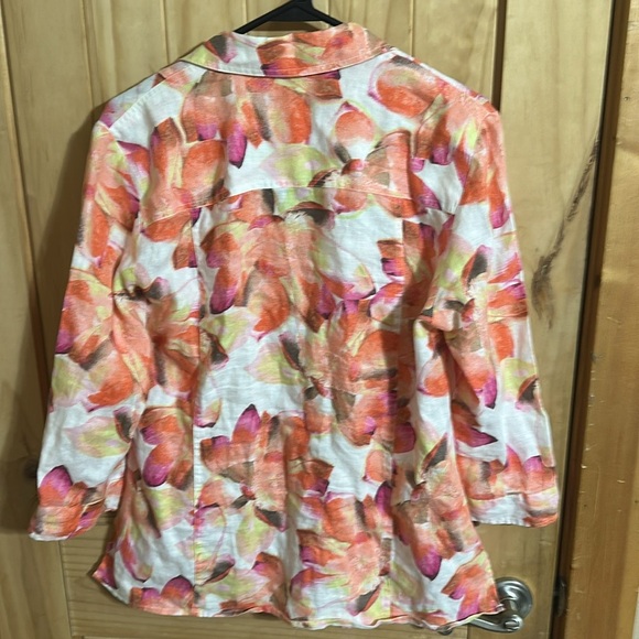 JM Collection Multicolor Floral Blouse - Picture 5 of 8